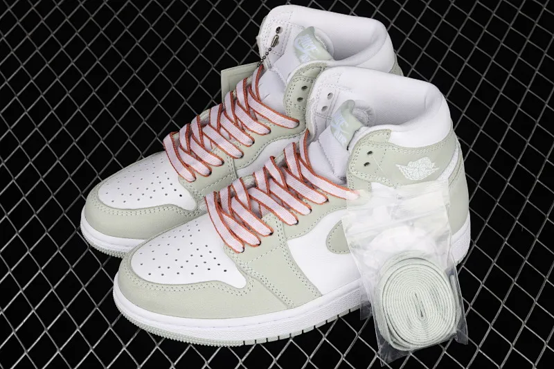 All categories Air Jordan Jordan series basketball shoes Air Jordan 1 High pure original version Air Jordan 1 Retro Hi AJ1 Joe 1 high top aqua blue CD0461-002